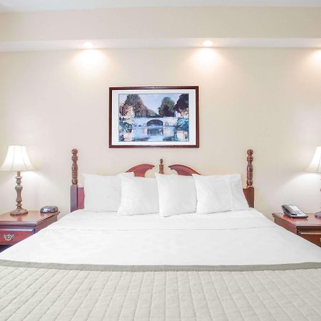 Comfort Inn Мартінсвілл Екстер'єр фото